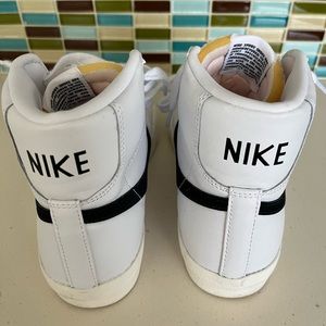 Nike Mid Blazers ‘77